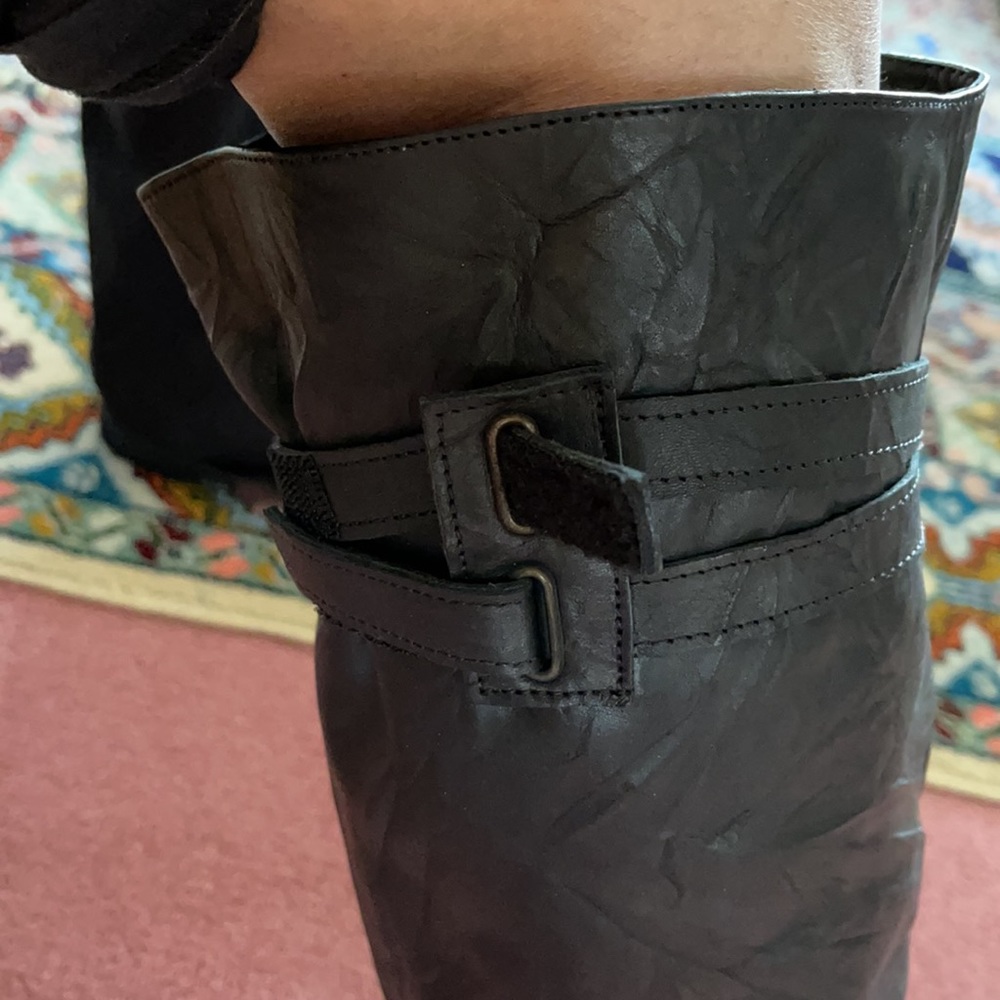 Shoes - Picture 4 of 13